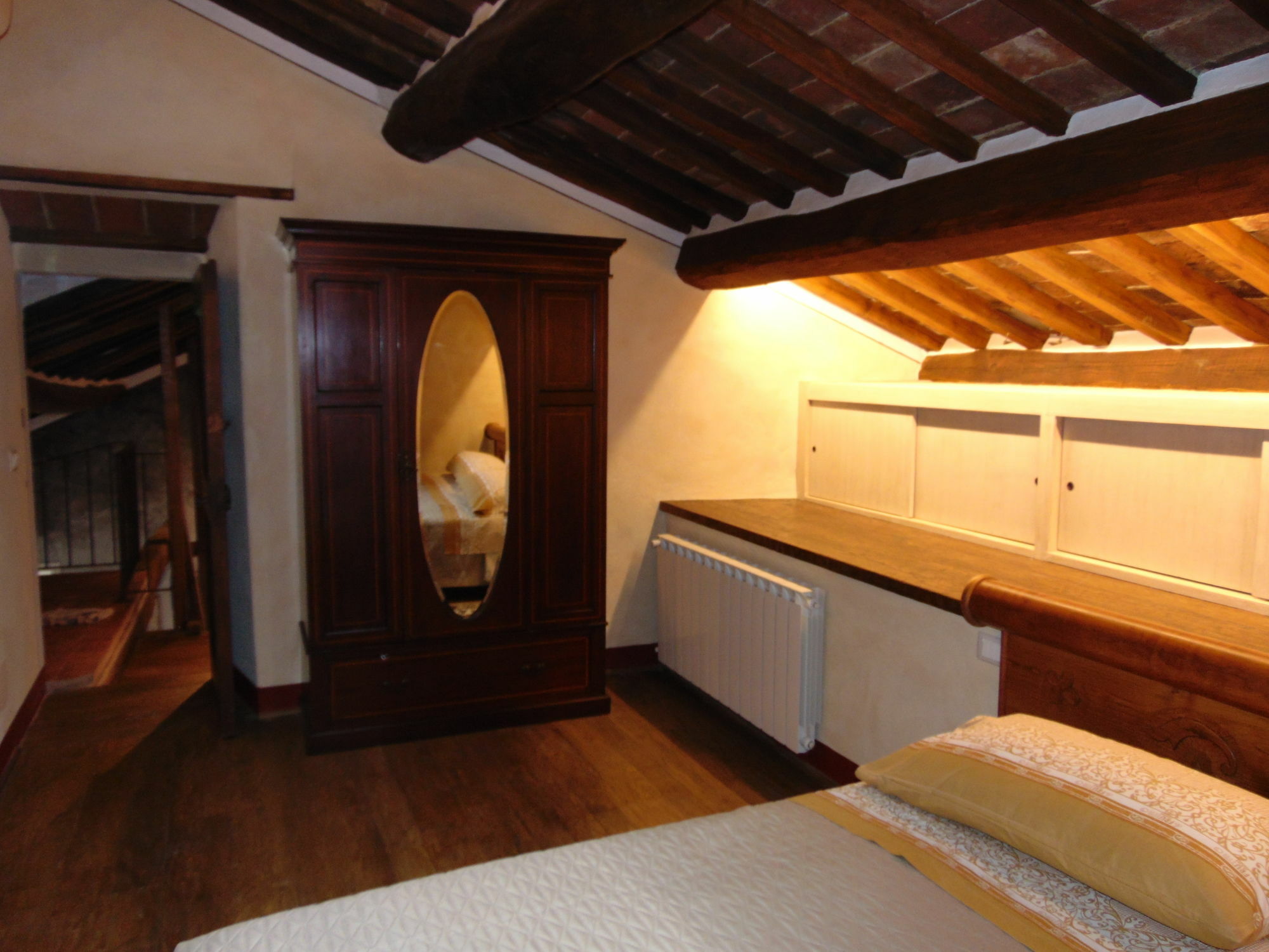 Domus Ghibellinae- Fonte Di San Benedetto Apartment กอร์โตนา ภายนอก รูปภาพ