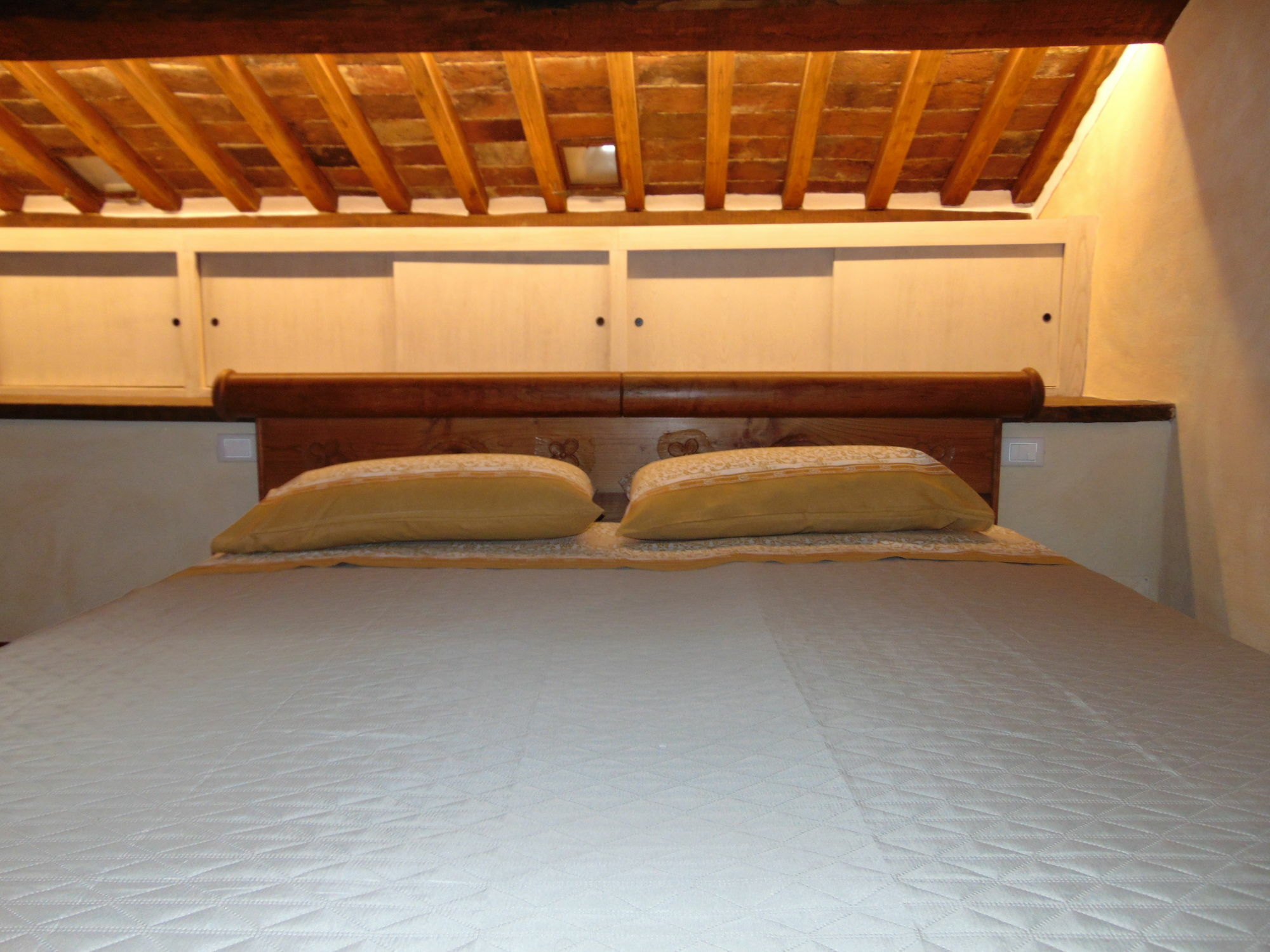 Domus Ghibellinae- Fonte Di San Benedetto Apartment กอร์โตนา ภายนอก รูปภาพ